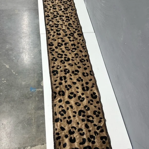Reversible Leopard Print Scarf - Picture 6 of 8